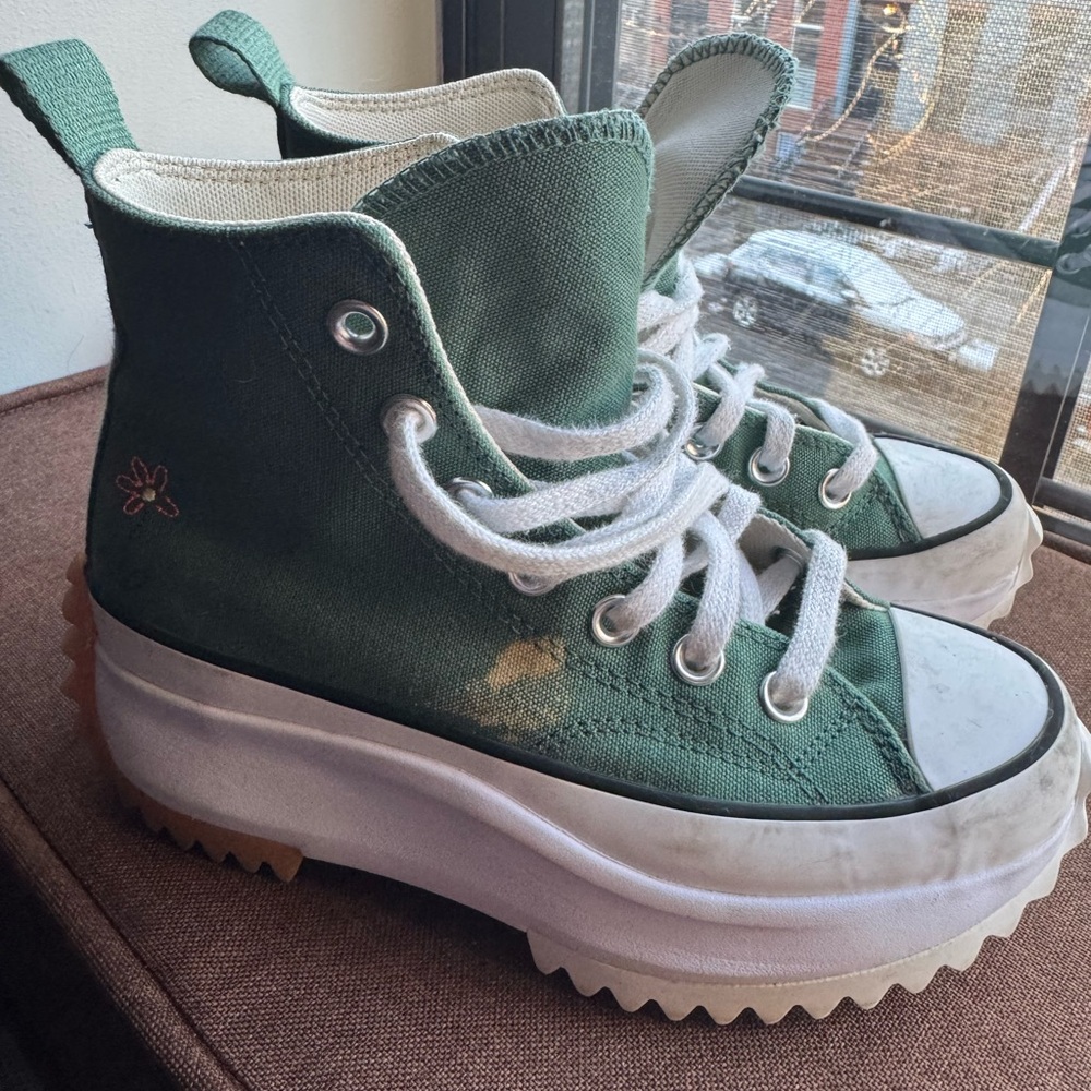 Platform converse